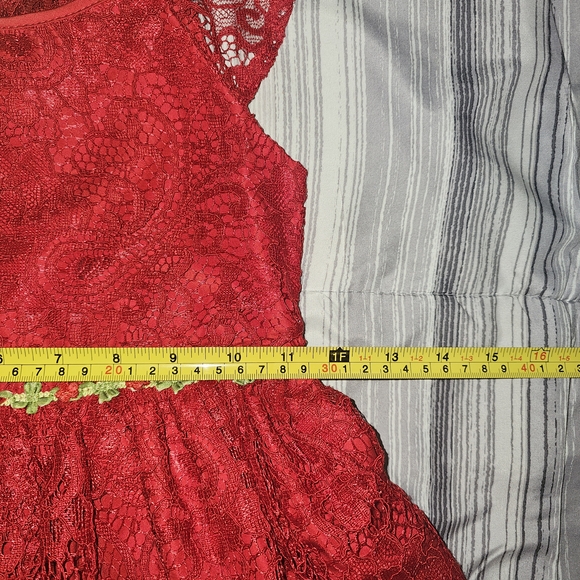 Laura Ashley Girls Red Lace Fit & Flare Dress Size 6 Floral Bow Accents - Picture 10 of 12